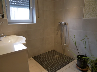 Dusche EG