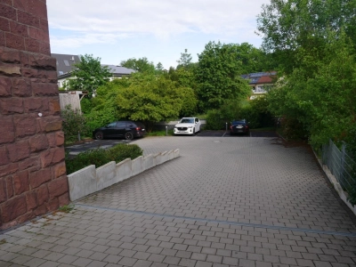 Zufahrt/Kfz-Stellplatz