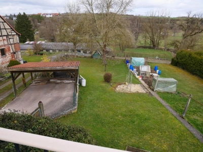 Garten und Doppelcarport