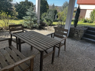 Terrasse im Untergeschoss zum Garten